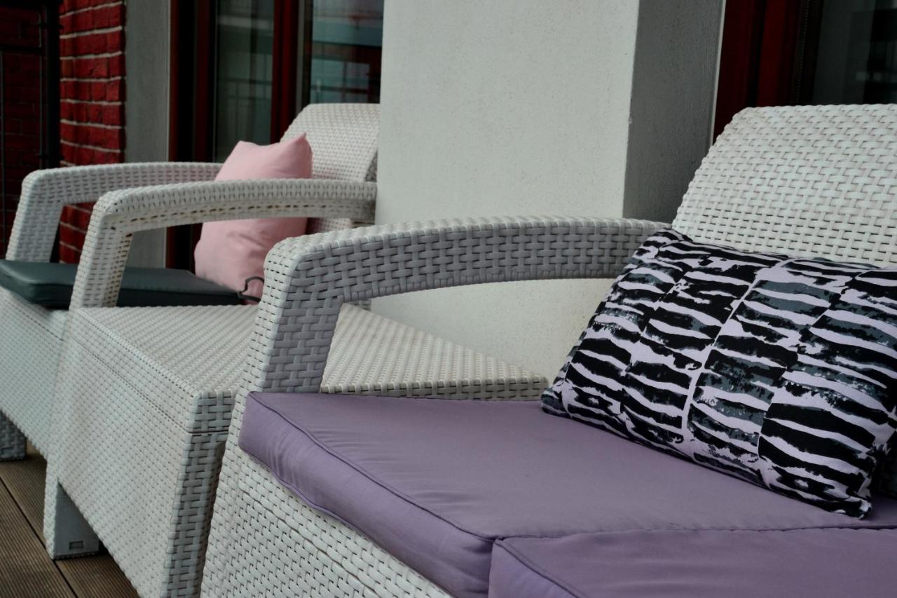 Apartamenty Centrum Nad Motlawa Z Widokiem Na Patio Z Balkonem Danzica Esterno foto